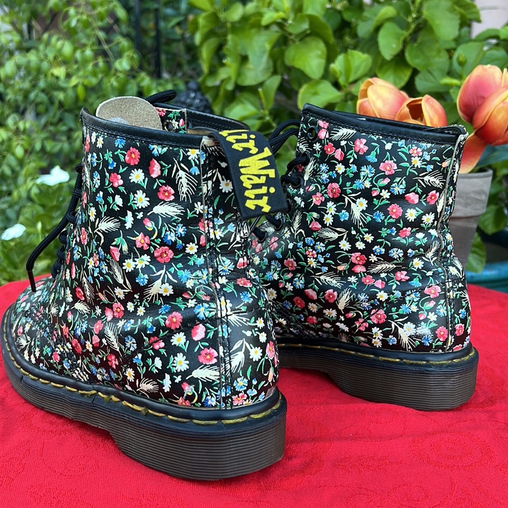 🏴󠁧󠁢󠁥󠁮󠁧󠁿 Dr. Martens Vintage MIE Y2K Floral 🌺 Combat Boots UK 6 - Picture 12 of 17